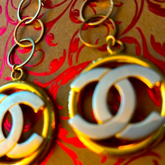 Vintage CC Design Earrings Two Tone Brushed silver and gold - Picture 2 of 6